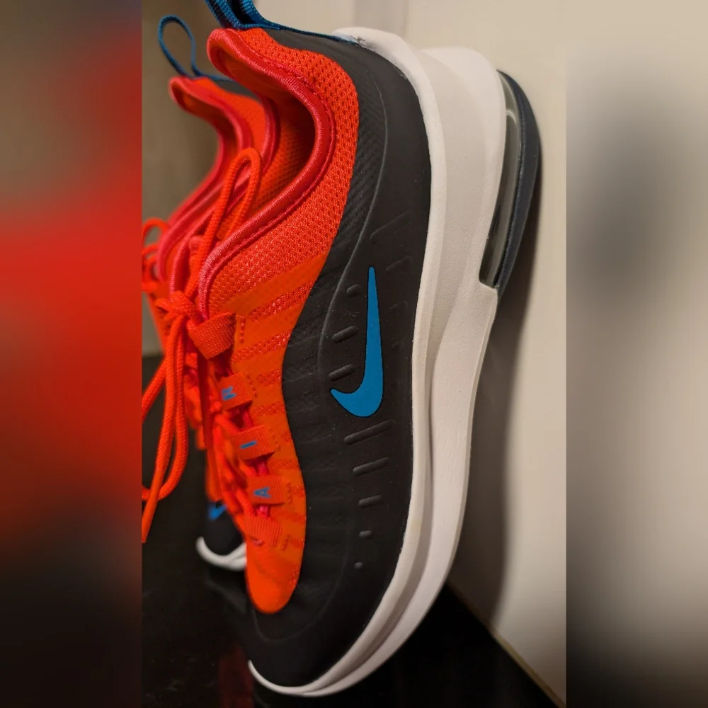 Nike Air Max Axis Grade-School Sneakers Size 5.5Y Like New MSRP $80 - Picture 7 of 12